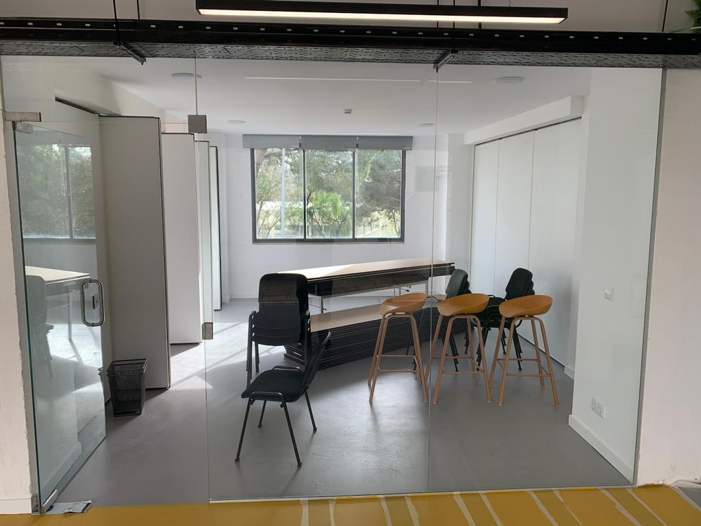 sala de reunioes em vidro