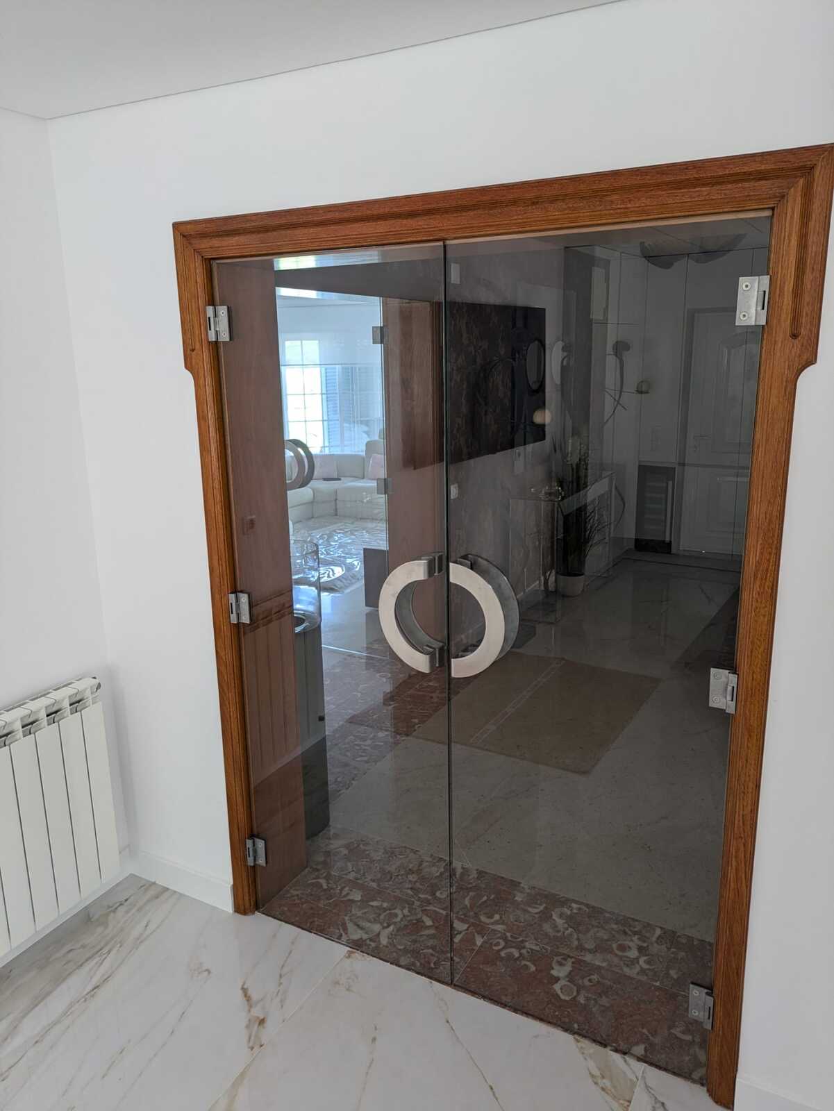 porta dupla interior com puxador circular